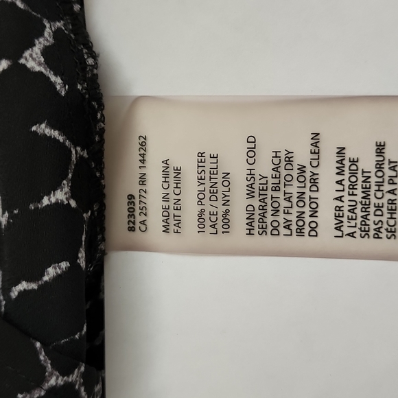 Dex 3/4 Sleeve Snakeskin Top with Lace Detail - Picture 8 of 8